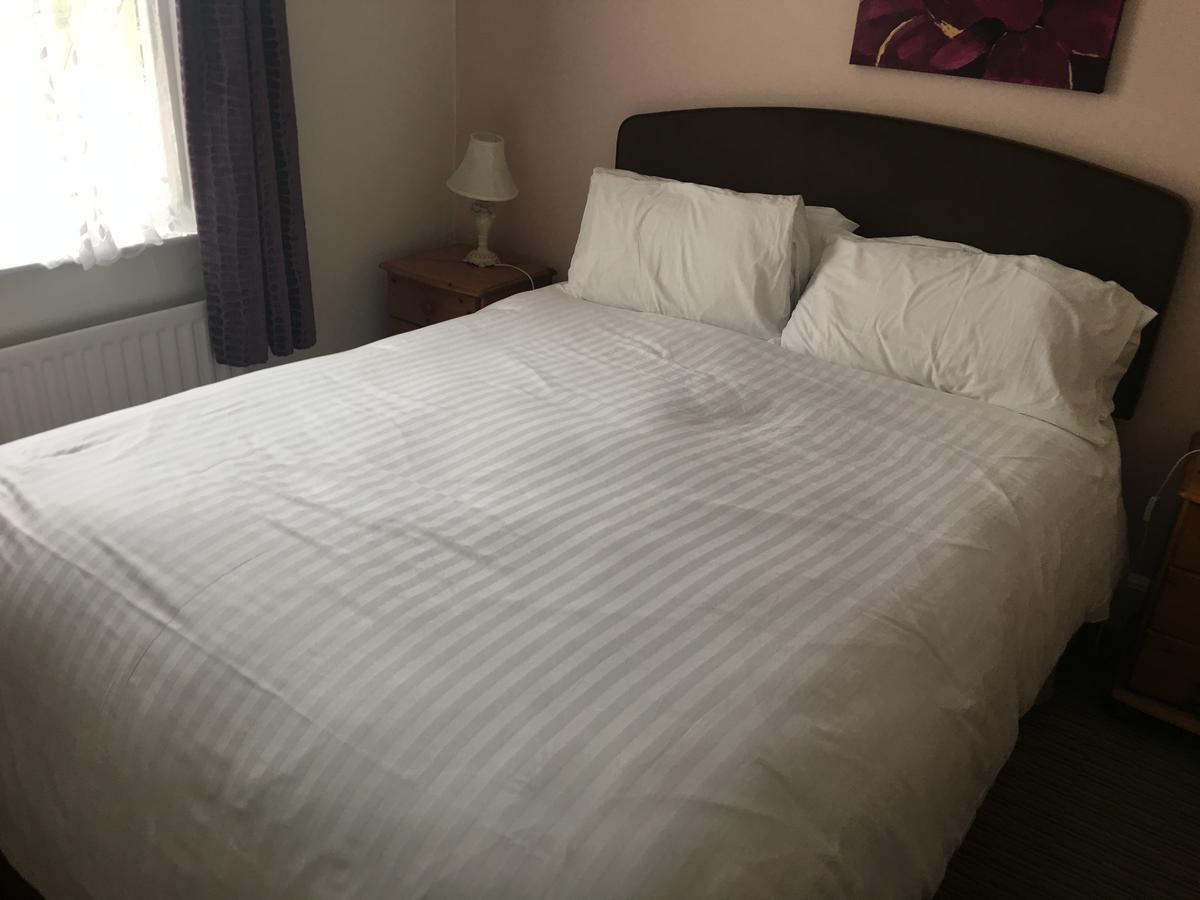 Winston Manor Guesthouse Rooms Churchill  Exteriör bild