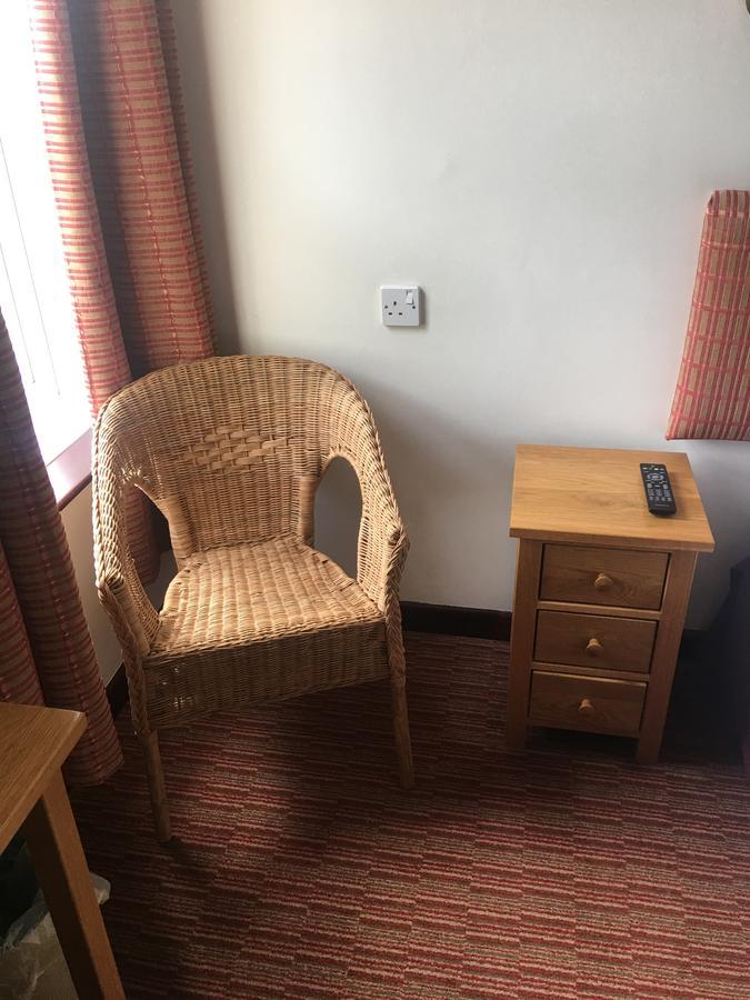 Winston Manor Guesthouse Rooms Churchill  Exteriör bild
