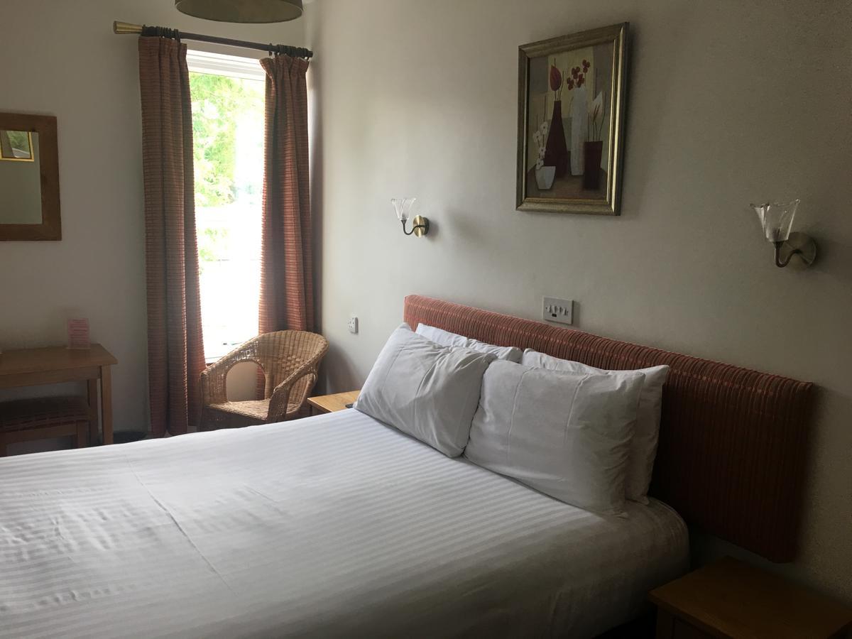 Winston Manor Guesthouse Rooms Churchill  Exteriör bild
