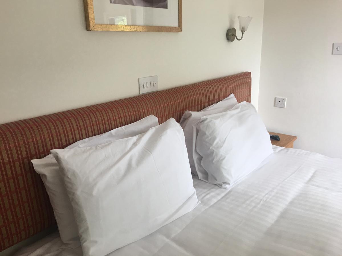 Winston Manor Guesthouse Rooms Churchill  Exteriör bild
