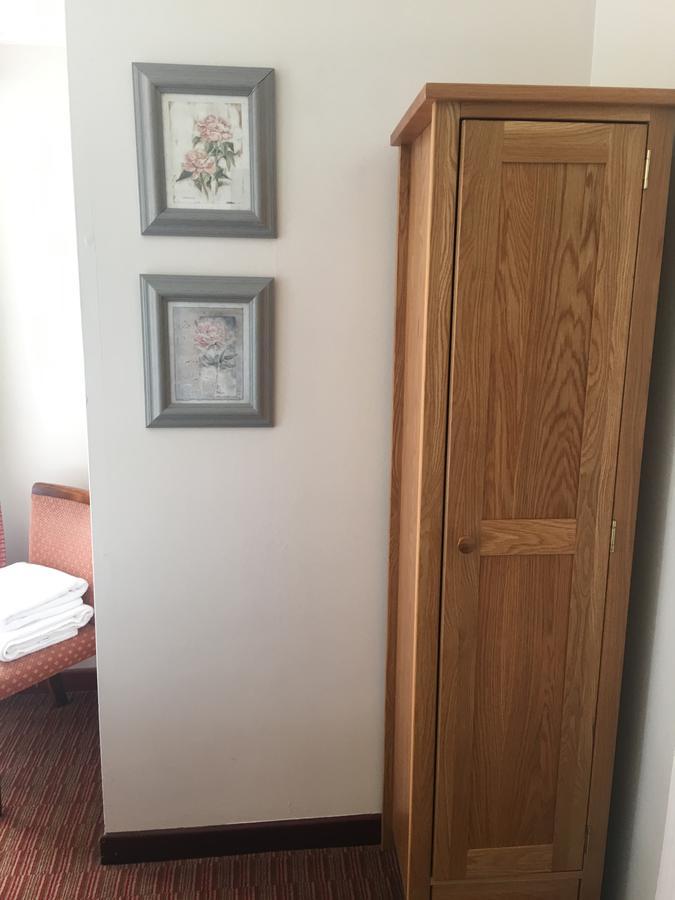 Winston Manor Guesthouse Rooms Churchill  Exteriör bild