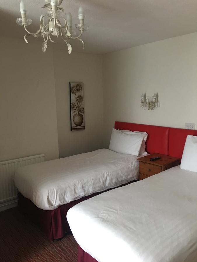 Winston Manor Guesthouse Rooms Churchill  Exteriör bild